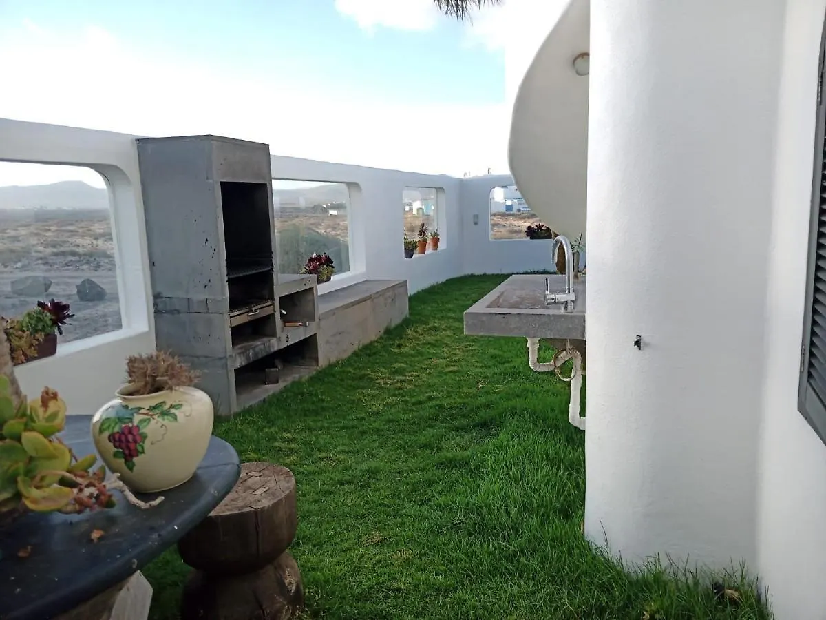 Leilani Cotillo Garden 2 Appartement