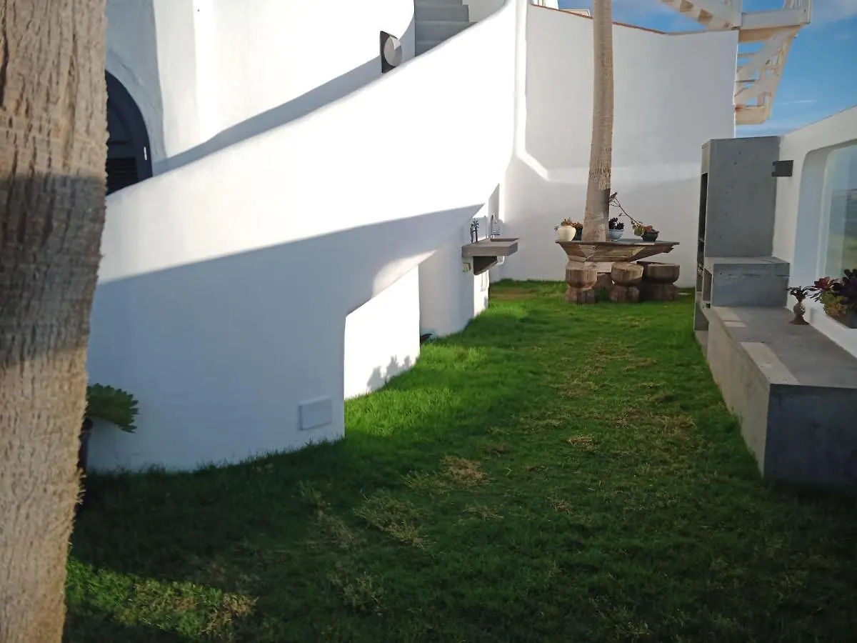 Leilani Cotillo Garden 2 Appartement